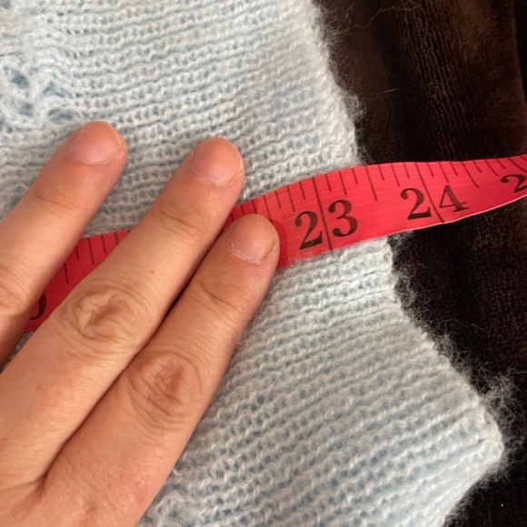 Light Blue Vintage Sweater 🤍 - Picture 8 of 9